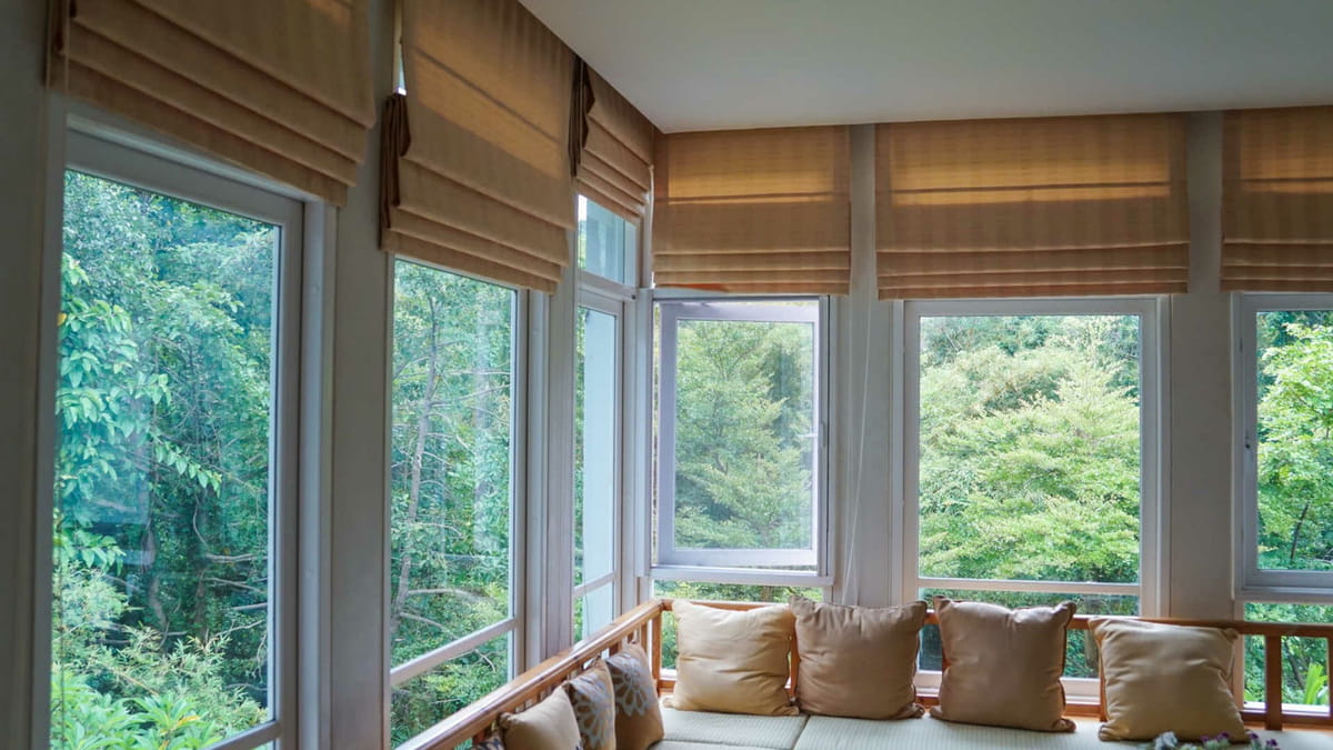 Living room roman shop blinds